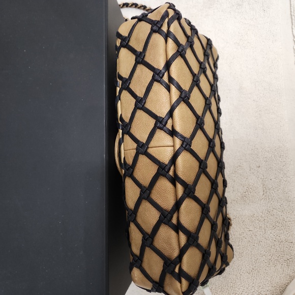 Chanel hand bag - Picture 10 of 10